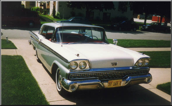  1959 Galaxie 500 Fairlane owned by Ron Gunia of Harwood Heights 